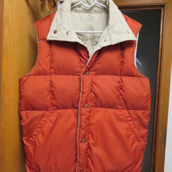 Vintage Reversible  "Down Designs" Vest- size M - Picture 3 of 8